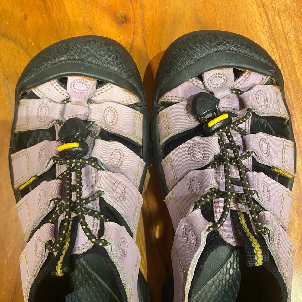 Keen Newport H2 water hiking‎ Sandals women’s size 4